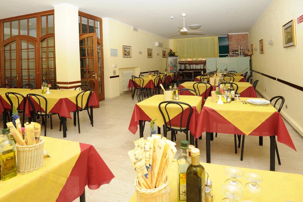 Hotel Marina Montecatini Terme Kültér fotó