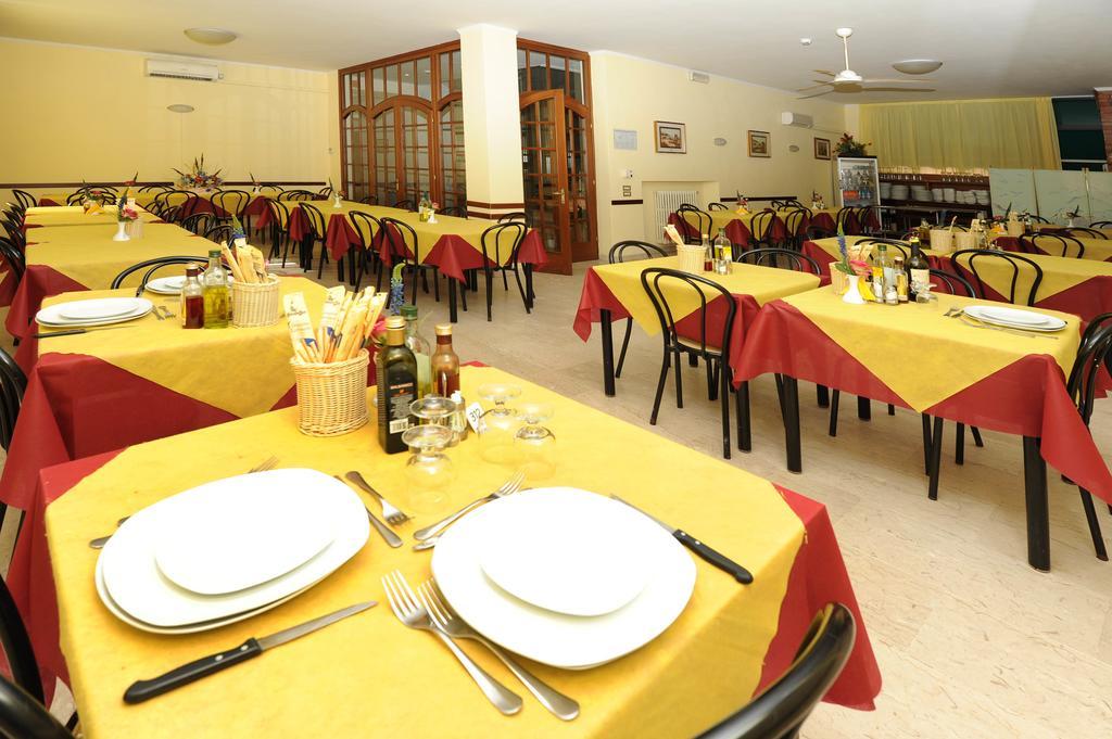 Hotel Marina Montecatini Terme Kültér fotó